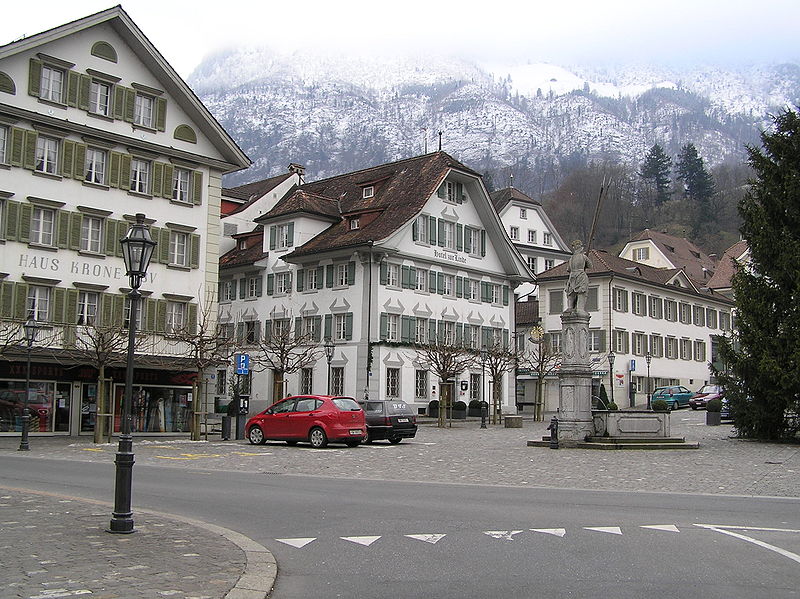 File:Stans Dorfplatz.JPG