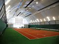 Interiorul sălii de tenis