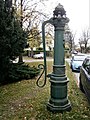 image=File:Straßenbrunnen25 Nordend Kastanienallee (2).jpg