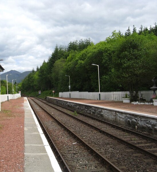 File:The Oban to Glasgow railway heading east out of Dalmally - geograph.org.uk - 1356479.jpg