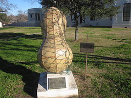 The Peanut marker in Floresville, TX IMG 2672.JPG
