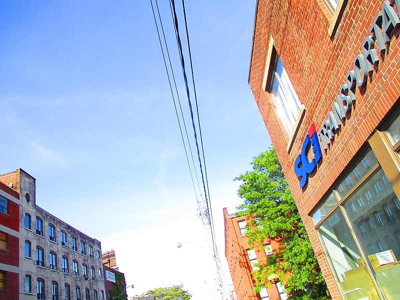 File:There may be a TTC stop, on the DRL line, on Richmond, between Ontario and Sherbourne... this before photo was snapped 2016 06 10 A (1) (27538626631).jpg