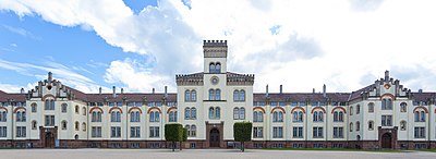 Thiepval-Kaserne Tübingen Frontansicht.jpg