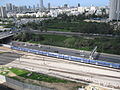 רכבת עוזבת את תחנת תל אביב מרכז בדרכה צפונה