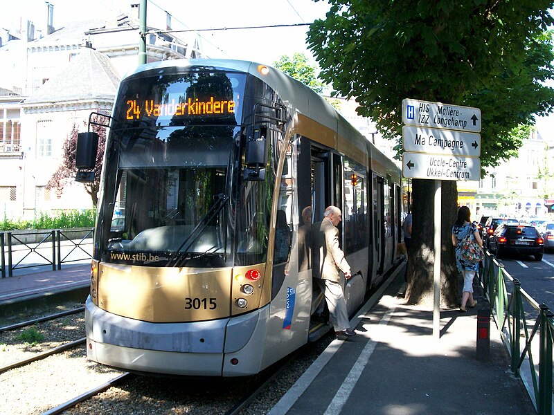 File:TramBrussels ligne24 Churchill versVanderkindere.JPG