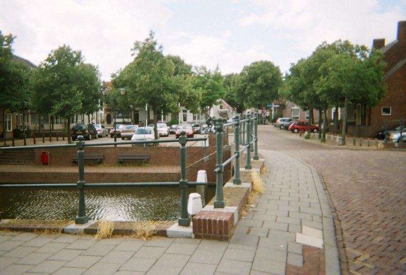 File:Turfmarkt Katwijk.jpg