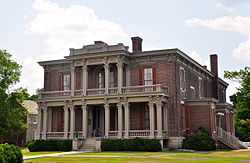 Dua Sungai Mansion (Nashville, Tennessee).JPG