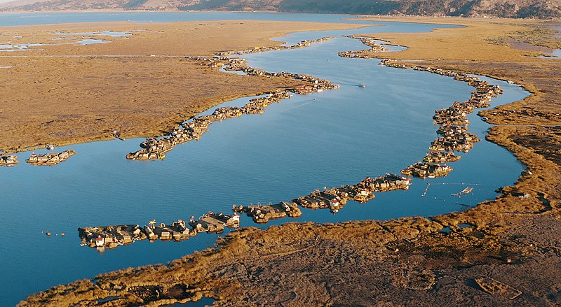 File:Uros-floating-islands-puno-peru-aerial.jpg