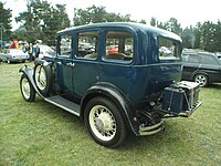 Vauxhall 1931 Cadet VX 4dr R.JPG
