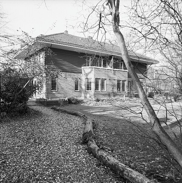 File:Villa IX- VIII, Meerwijklaan 6-4, E.F. Lacrox 1918 - Bergen - 20031366 - RCE.jpg