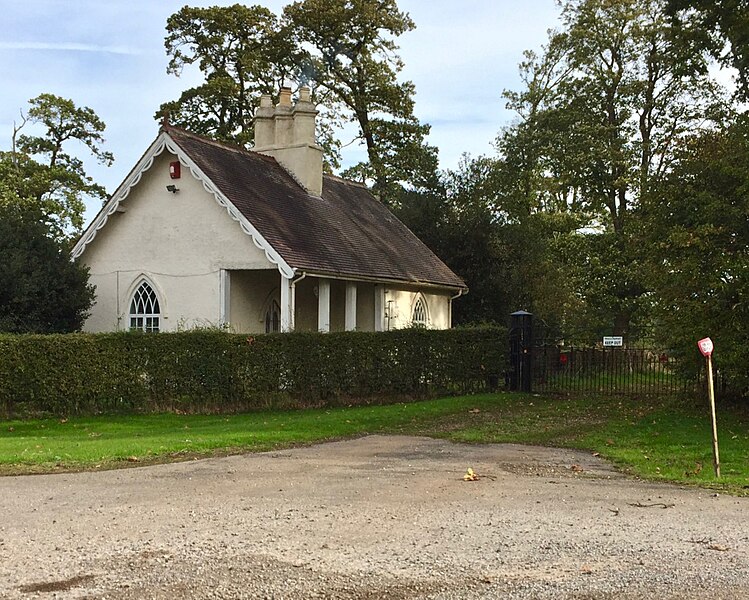 File:Wassand Hall Lodge - geograph.org.uk - 5945257.jpg