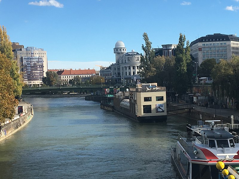 File:Wien, Donaukanal 13.jpg