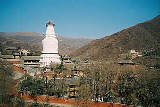 Udsigt over landsbyen Taihuai, beliggende mellem de fem toppe, udsigt over Tayuan Si