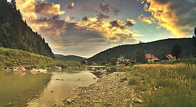 Yamna, Yaremche, Óblast de Ivano-Frankivs'ka, Ucrania - panoramio - Yuriy Leskiv.jpg