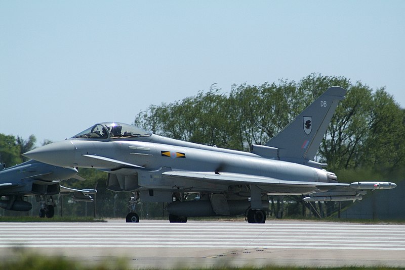 File:ZJ932 DB Eurofighter Typhoon F.2 of XI(F) Squadron RAF Coningsby (3313339357).jpg