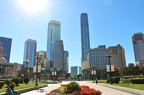 Zhongshan province. Zhongshan Square Далянь. Чжуншань (город). Площадь Чжуншань. Далянь деловой центр.