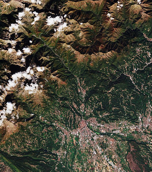 File:(Biella) Italian Alps and plains (41587684585) (cropped).jpg