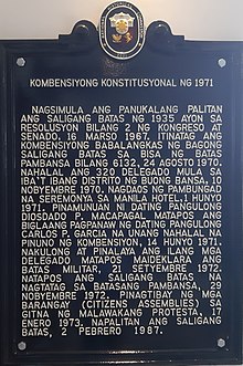 Historical marker created by the National Historical Commission of the Philippines to commemorate the 50th anniversary of the convention and installed inside the Manila Hotel. (PH Historical Marker) Kombensiyong Konstitusyonal ng 1971.jpg