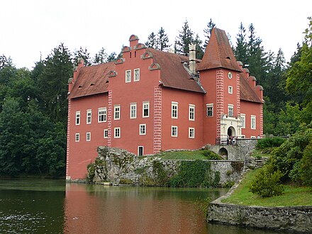 Červená Lhota chateau, reachable by bike