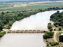 Dammen i Kargaly vattenkraftskomplex på huvudkanalen.jpg
