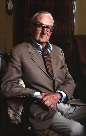 10th Duke of Northumberland 4 Allan Warren.jpg