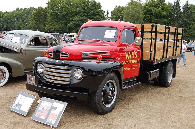 File:1950 Ford F6 stake truck (1143432353).jpg