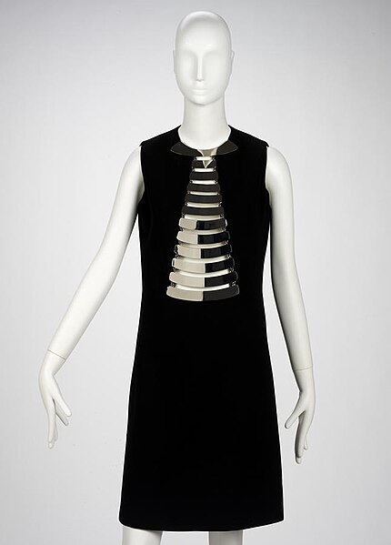 File:1969 Pierre Cardin little black cocktail dress with chrome metal detail 01.jpg