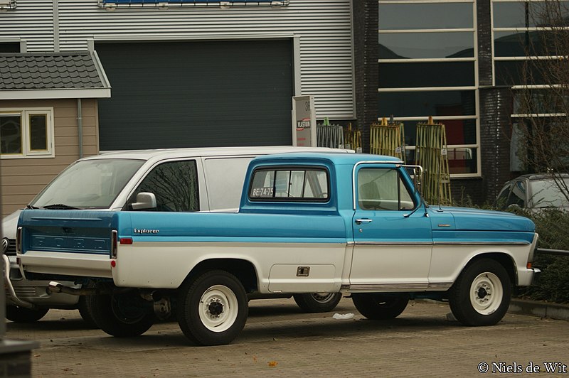 File:1972 Ford F250 Explorer (11220698834).jpg