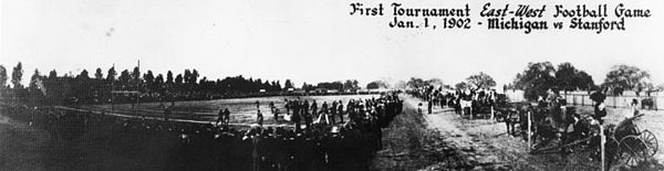 Panorama pafo de unua Rose Bowl Game, tenis en 1902 en Tournament Park