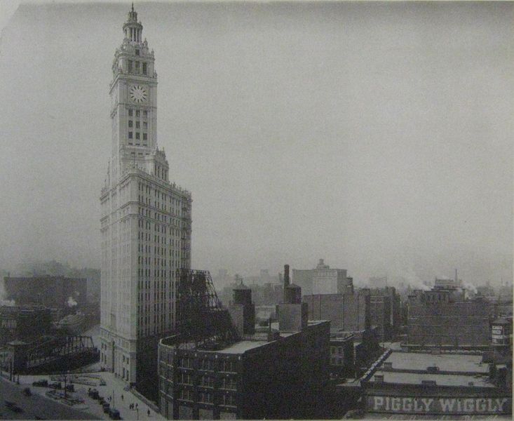 File:20070913 Rush Street Swing Bridge beyond Wrigley Building.JPG