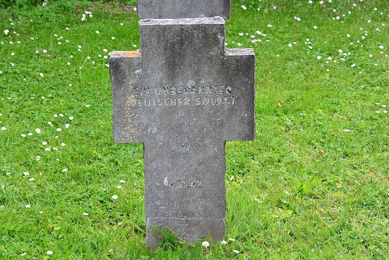 File:2016-05-19 GuentherZ Wien11 Zentralfriedhof Gruppe97 Soldatenfriedhof Wien (Zweiter Weltkrieg) (064).jpg