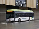 Connexxion 2132 als lijn 172 op het busstation Zuidplein