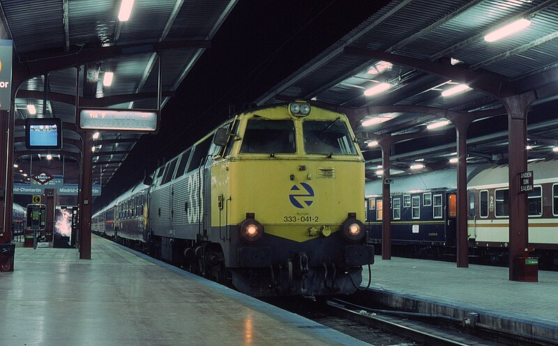 File:333041 Renfe Lusitania - Madrid Chamartin - Phil Richards.jpg