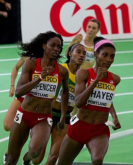 Kuanera Hayes (höger) vid 2016 års världsmästerskap inomhus