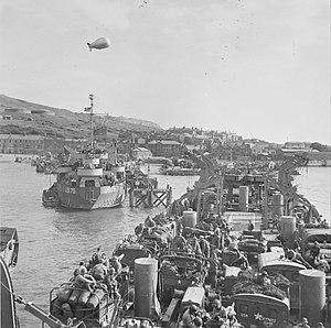 80-G-252203 Invasi Normandia, Juni 1944.jpg