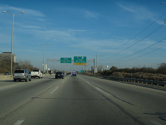 The Jane Addams Tollway in Schaumburg prior to the 2015–2016 rebuild and widening