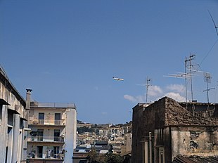 Un MD-80 della Meridiana Fly in avvicinamento alla pista 06