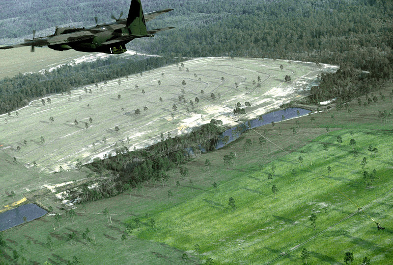 File:An air-to-air left rear view of an MC-130 Hercules aircraft from the 8th Special Operations Squadron (8th SOS) demonstrating the Fulton Aerial Recovery System DF-ST-83-10608.jpg