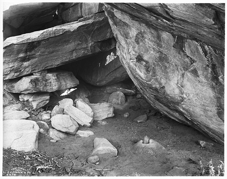 File:Ancient cave dwelling of Cahuilla Indians in Palm Canyon, 1904 (CHS-2276).jpg