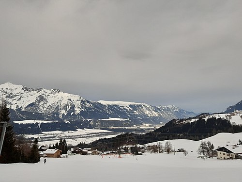 skiing in Austria