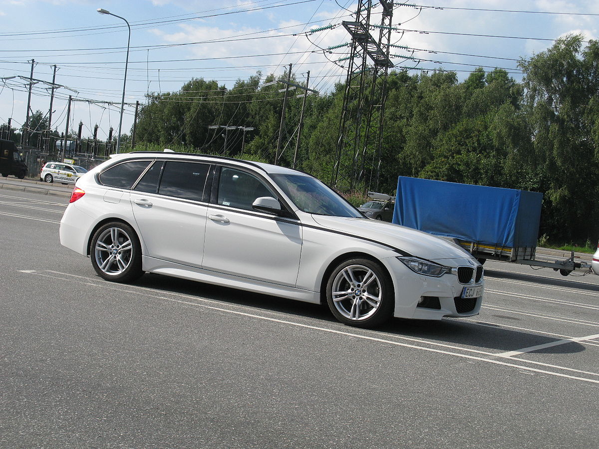 File:BMW 320d Touring M-Sportpaket (F31) – Heckansicht, 2. Mai