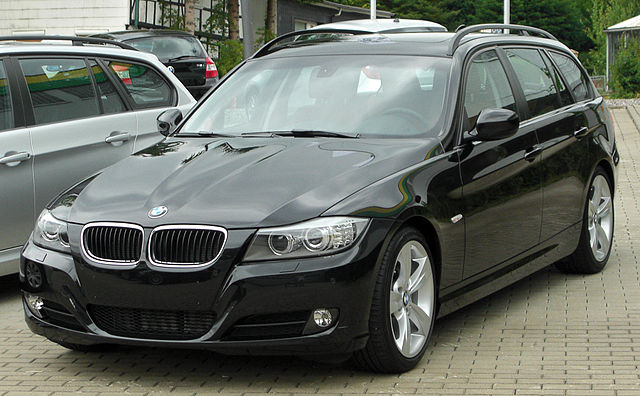 File:BMW 3er Touring E91 20090425 front.JPG - Wikimedia Commons