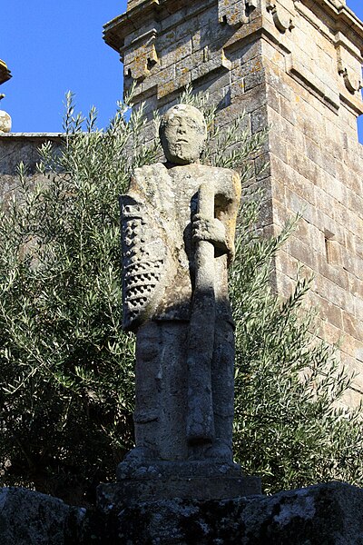 File:Balboas, escultura da igrexa de San Bieito, Fefiñáns.jpg