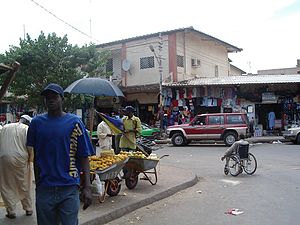 Gambia: Geographie, Bevölkerung, Landesnamen