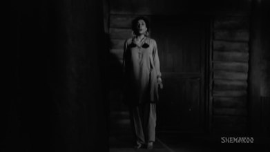 Fil: Barsaat (1949) .webm