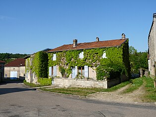 Bazincourt-sur-Saulx-Rue.JPG