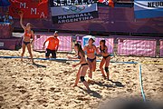 Deutsch: Beachhandball bei den Olympischen Jugendspielen 2018; Tag 3, 10. Oktober 2018; Mädchen, Vorrunde, Gruppe B - Niederlande-Argentinien 2:0 English: Beach handball at the 2018 Summer Youth Olympics at 10 October 2018 – Girls Preliminary Round Group B‎ – Netherlands-Argentina 2:0