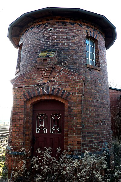 File:Beckedorf Wasserturm.jpg