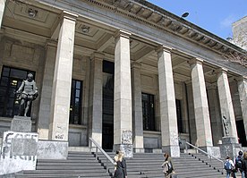 Biblioteca Nacional Montevideo Uruguay - panoramio.jpg