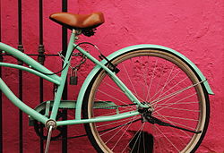 Pocos réplica Santo Bicicleta - Wikipedia, la enciclopedia libre